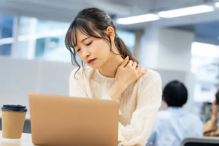 肩こりがひどいときはどうすればいい?原因別の対処法まとめ